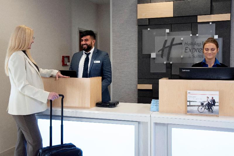 Holiday Inn Express Suites Chester-Monroe-Goshen image