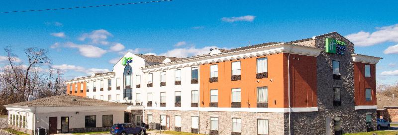 Holiday Inn Express Suites Chester-Monroe-Goshen image