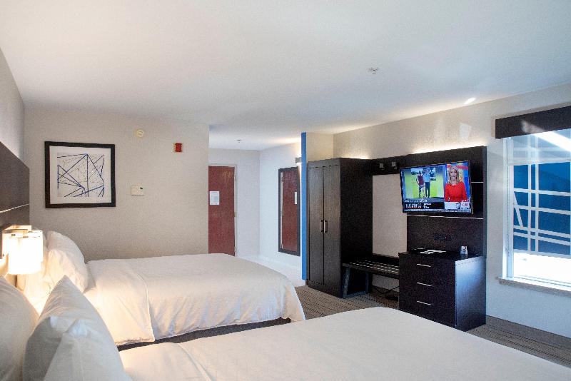 Holiday Inn Express Suites Chester-Monroe-Goshen image
