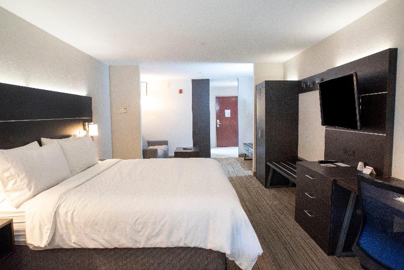 Holiday Inn Express Suites Chester-Monroe-Goshen image