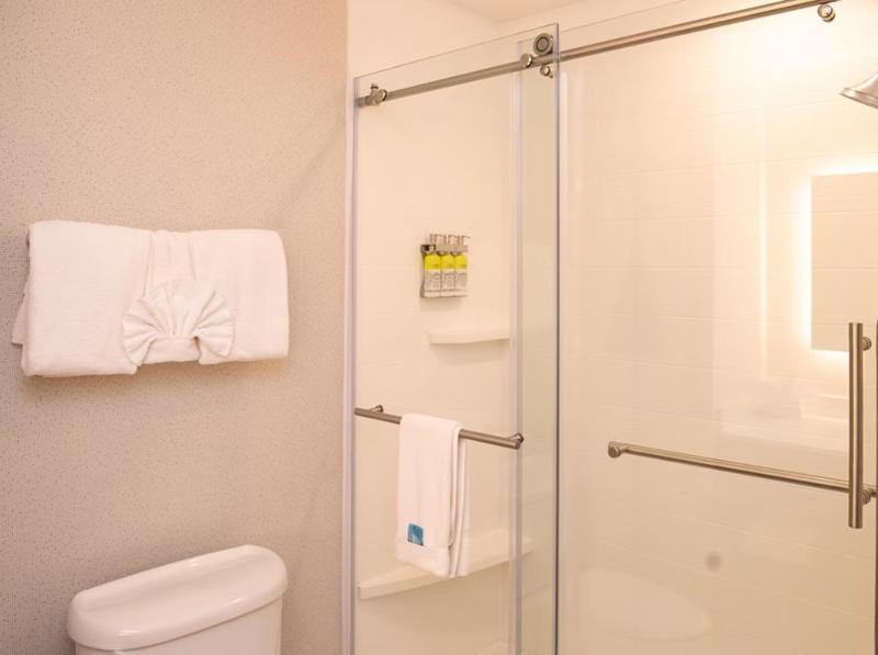 Holiday Inn Express Suites Chester-Monroe-Goshen image
