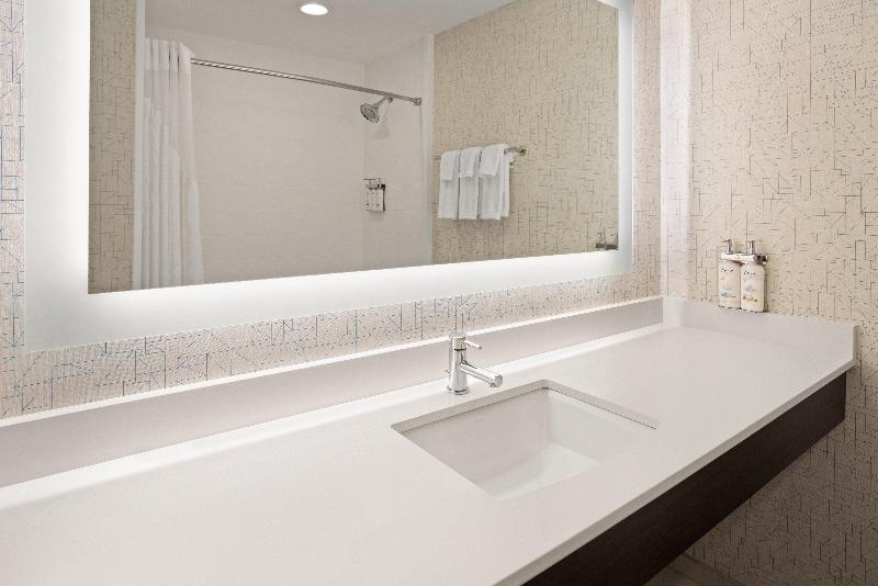 Holiday Inn Express Stony Brook-Long Island image