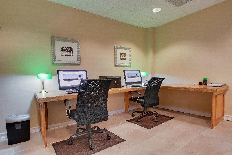 Holiday Inn Westbury-Long Island image