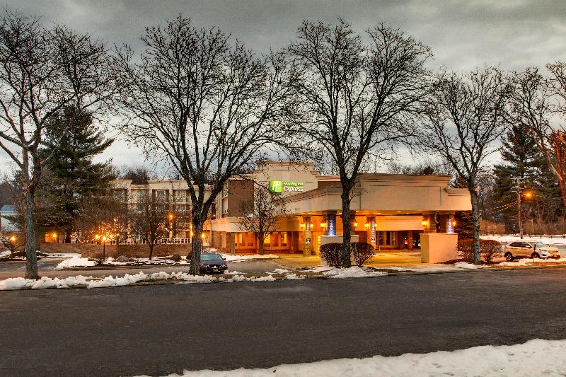 Holiday Inn Express Poughkeepsie image