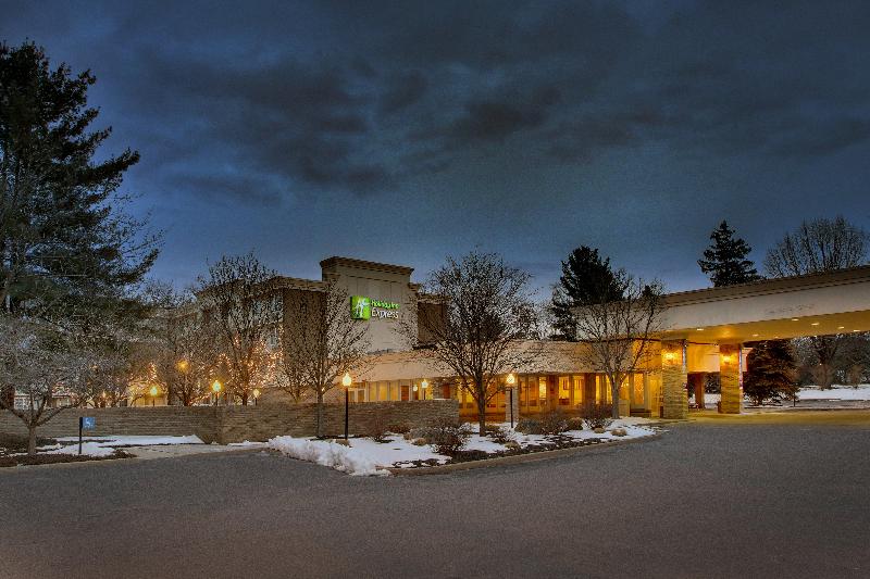Holiday Inn Express Poughkeepsie image
