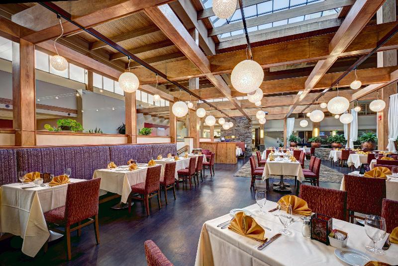 Crowne Plaza Suffern Mahwah image