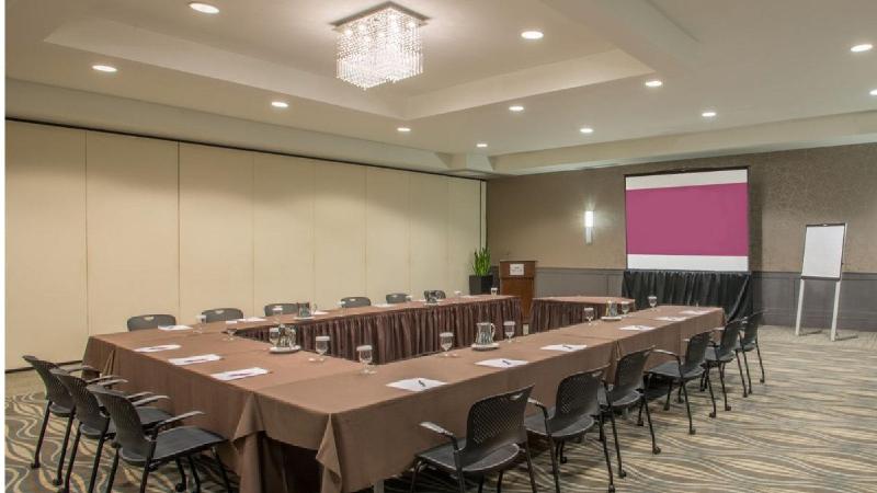 Crowne Plaza Suffern Mahwah image