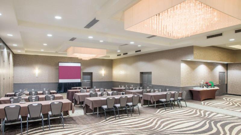 Crowne Plaza Suffern Mahwah image