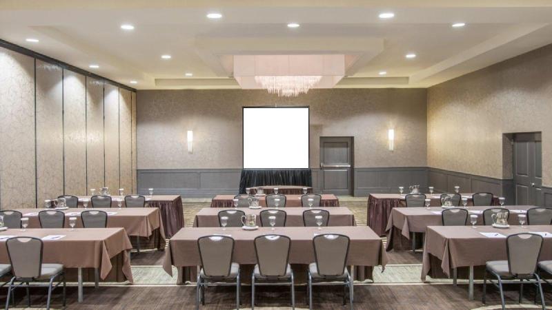 Crowne Plaza Suffern Mahwah image