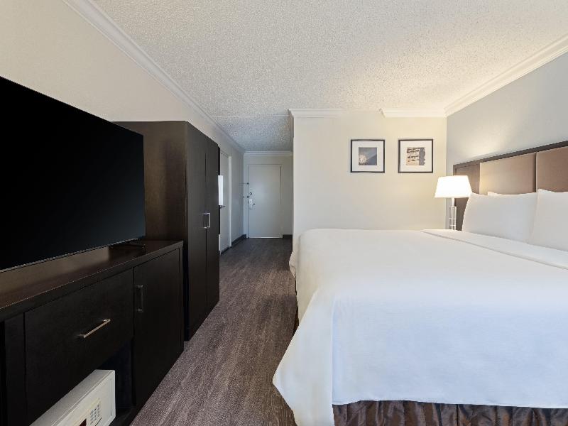 Crowne Plaza Suffern Mahwah image