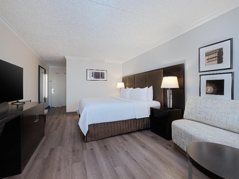 Crowne Plaza Suffern Mahwah image