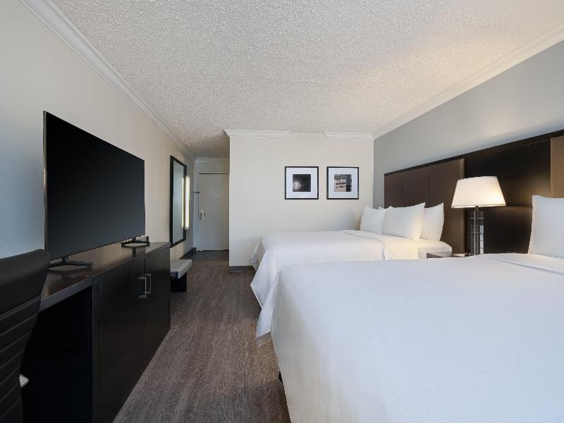 Crowne Plaza Suffern Mahwah image