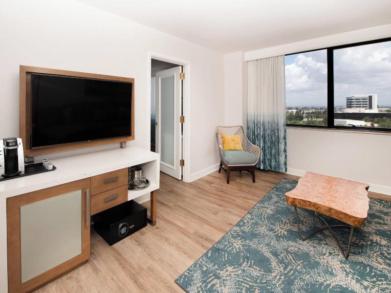 Renaissance Newport Beach Hotel image