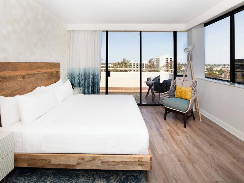 Renaissance Newport Beach Hotel image