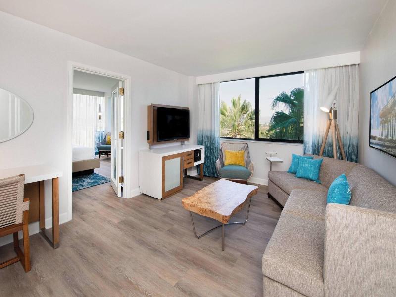 Renaissance Newport Beach Hotel image