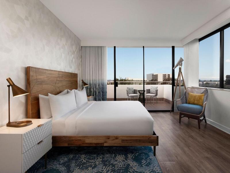 Renaissance Newport Beach Hotel image