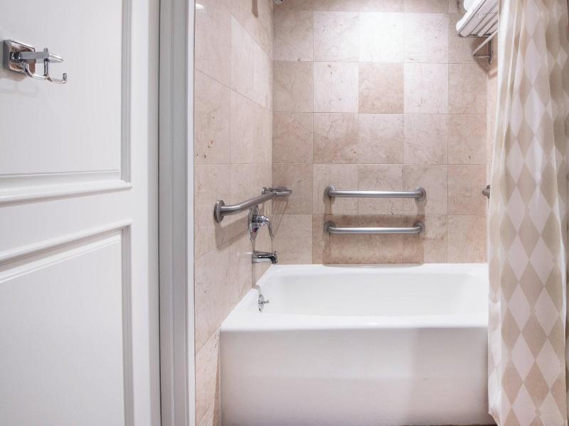 Renaissance Newport Beach Hotel image