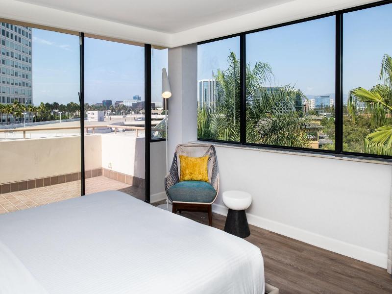 Renaissance Newport Beach Hotel image