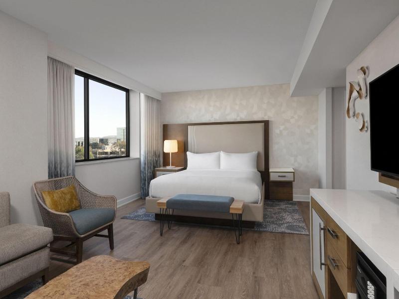 Renaissance Newport Beach Hotel image
