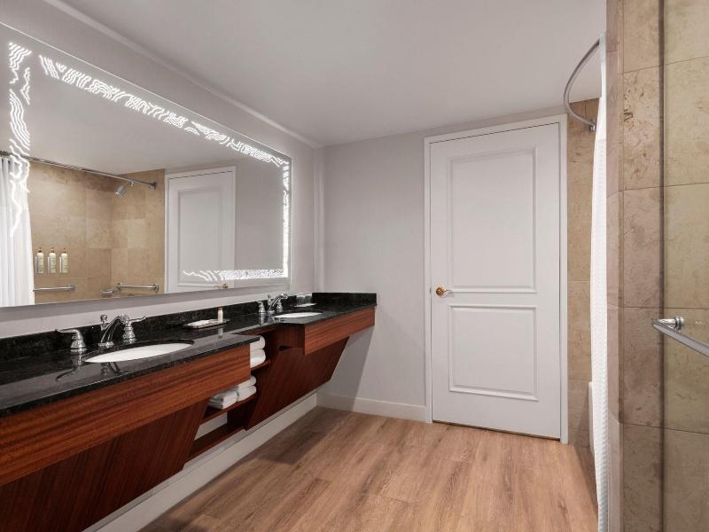Renaissance Newport Beach Hotel image