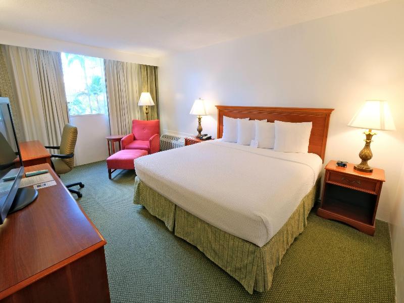 Ramada Plaza by Wyndham Waikiki image