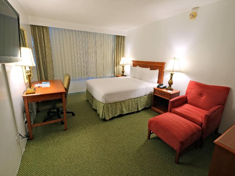 Ramada Plaza by Wyndham Waikiki image