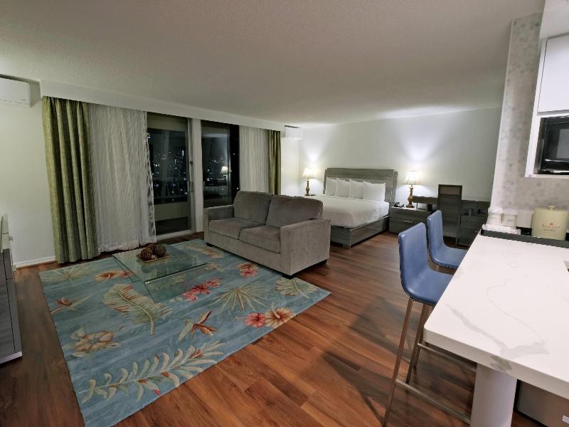 Ramada Plaza by Wyndham Waikiki image