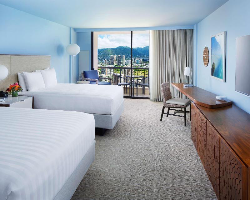 Hyatt Regency Waikiki Beach Resort And Spa