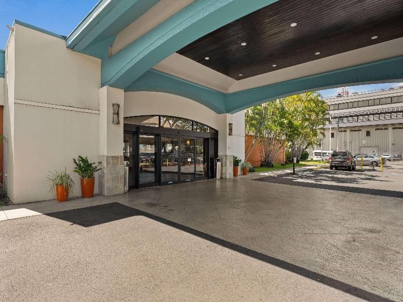 Airport Honolulu Hotel Trademark CollectionWyndham — general view