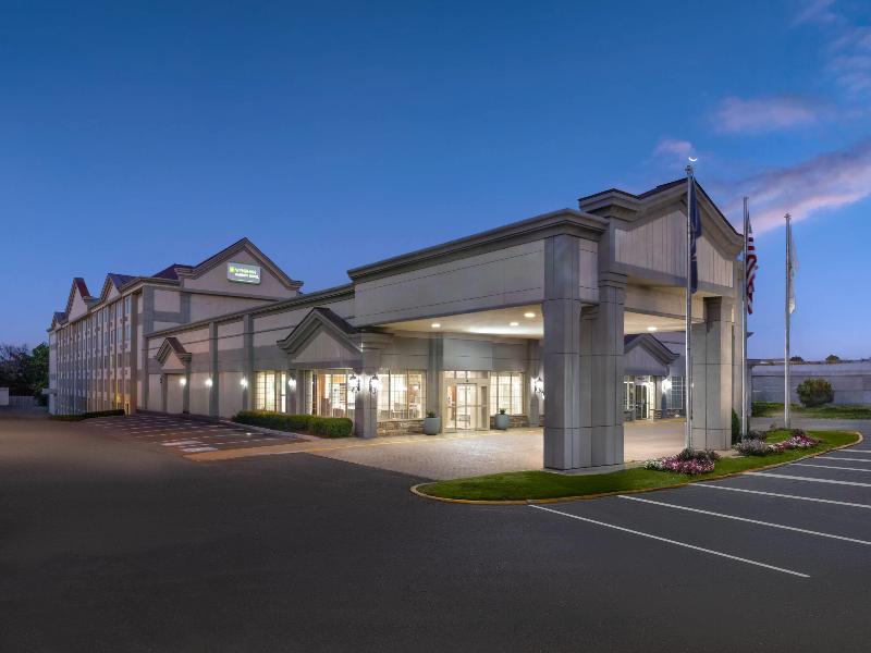 Wyndham Garden Manassas image