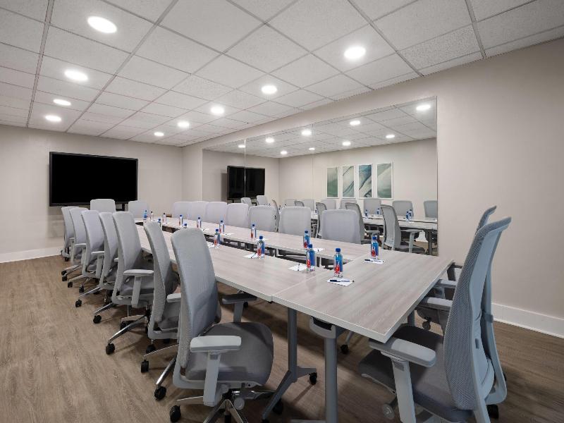 Wyndham Garden Manassas image