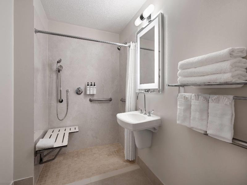 Wyndham Garden Manassas image