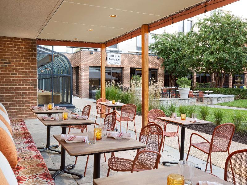 DoubleTree by Hilton McLean Tysons image