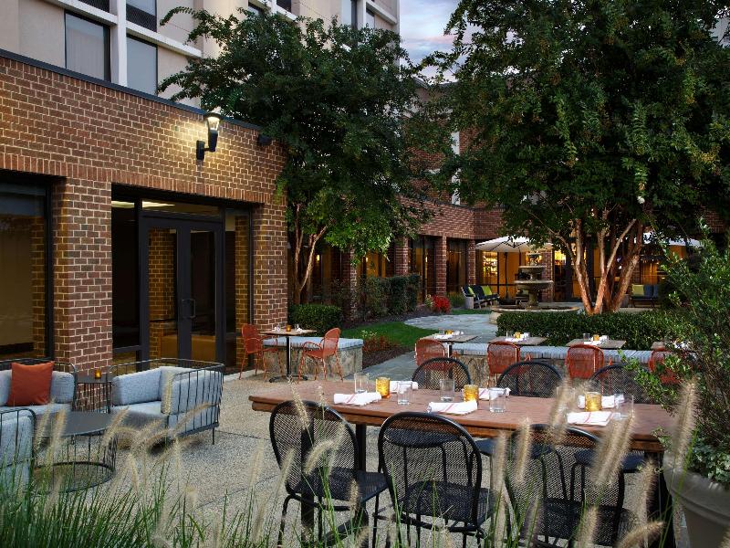 DoubleTree by Hilton McLean Tysons image