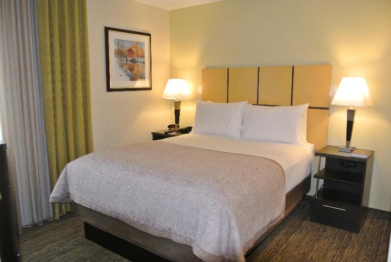 Candlewood Suites Washington-Fairfax photo 24