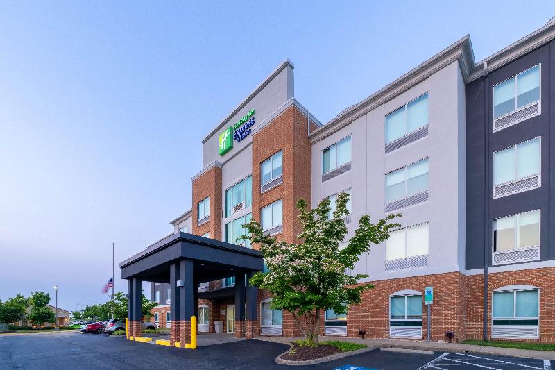 Holiday Inn Express & Suites Woodbridge By IHG