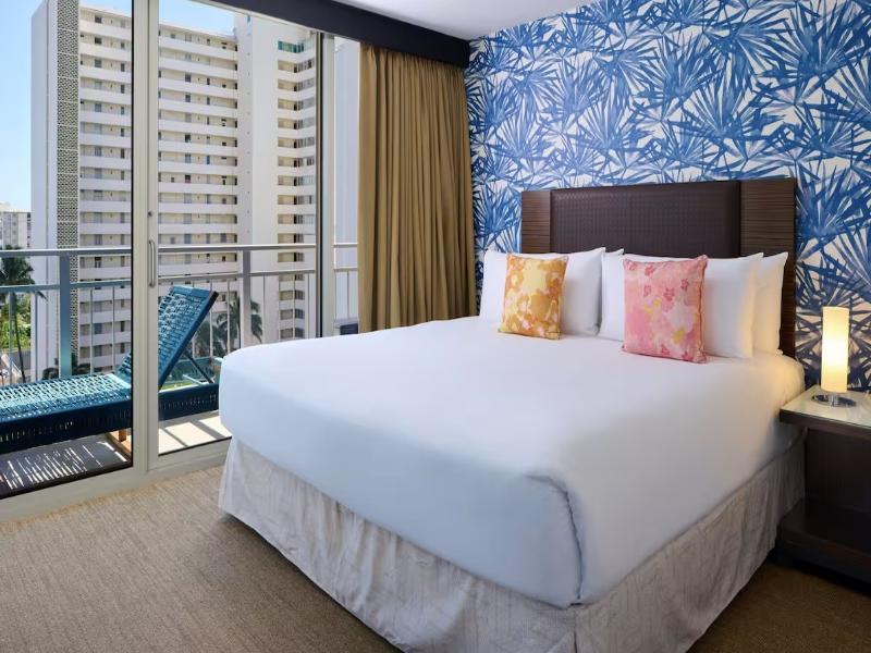 Kaimana Beach Hotel image 7