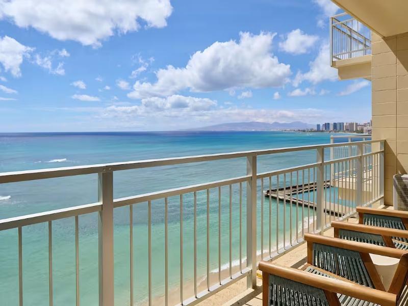 Kaimana Beach Hotel image 1