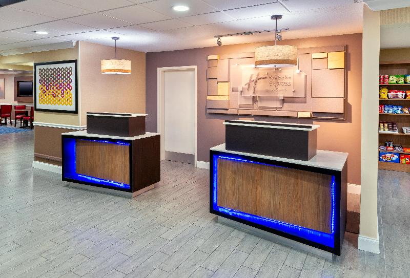 Holiday Inn Express & Suites Bonita Springs-IHG image
