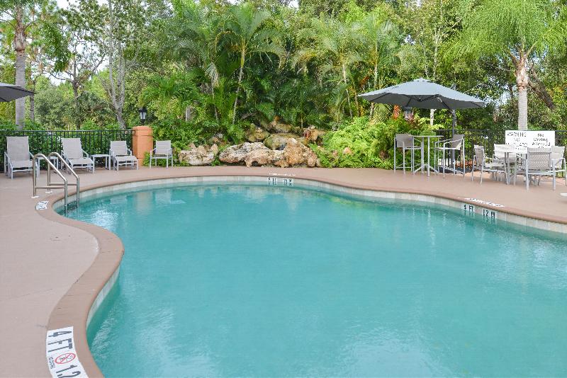 Holiday Inn Express & Suites Bonita Springs-IHG image