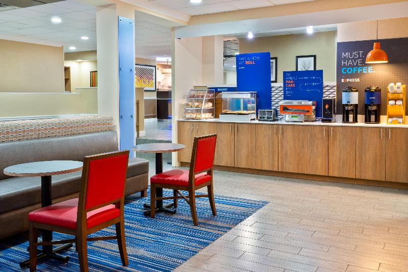 Holiday Inn Express & Suites Bonita Springs-IHG image