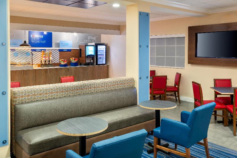 Holiday Inn Express & Suites Bonita Springs-IHG image