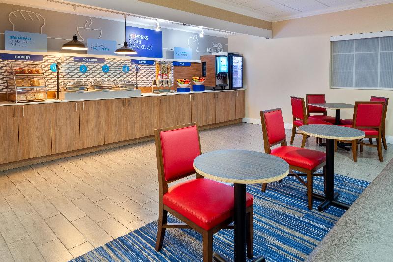 Holiday Inn Express & Suites Bonita Springs-IHG image
