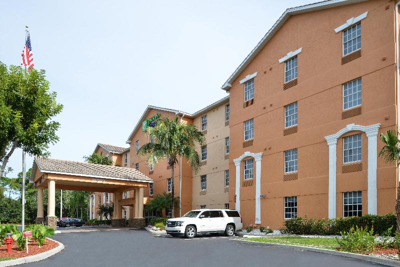 Holiday Inn Express & Suites Bonita Springs-IHG image