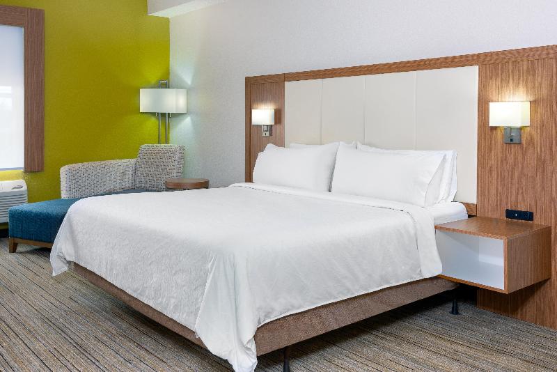 Holiday Inn Express & Suites Bonita Springs-IHG image