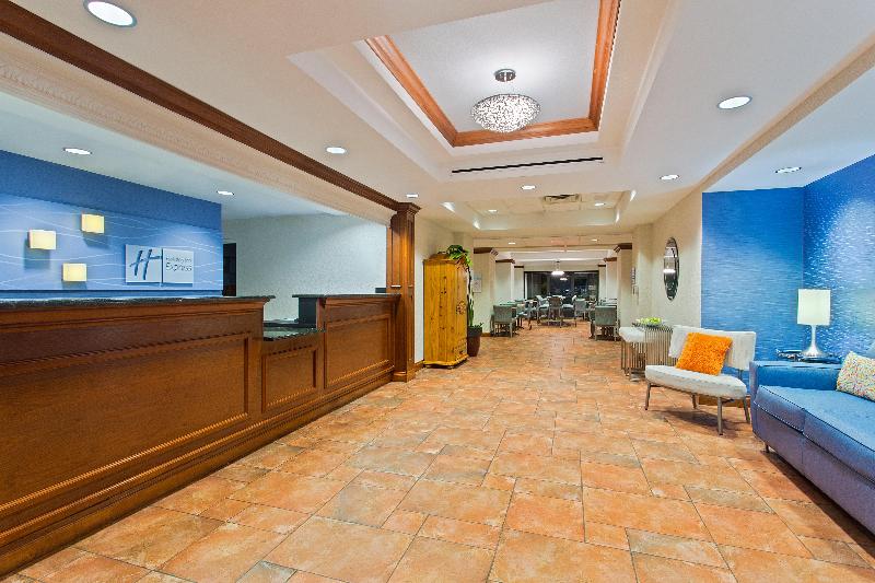Holiday Inn Express Hotel & Suites Clearwater Nor