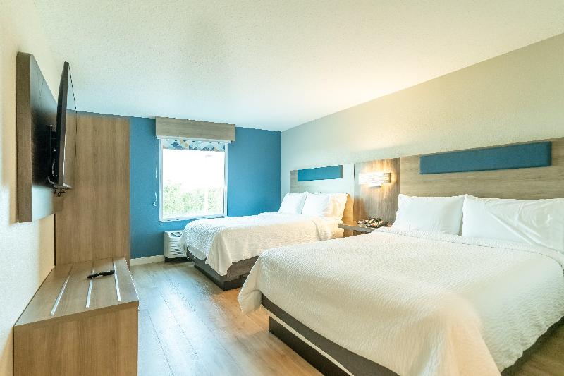 Holiday Inn Express Hotel & Suites Cocoa Beach