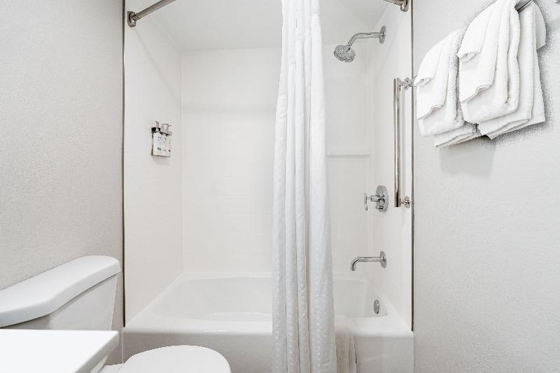Holiday Inn Express Hotel & Suites Cocoa Beach