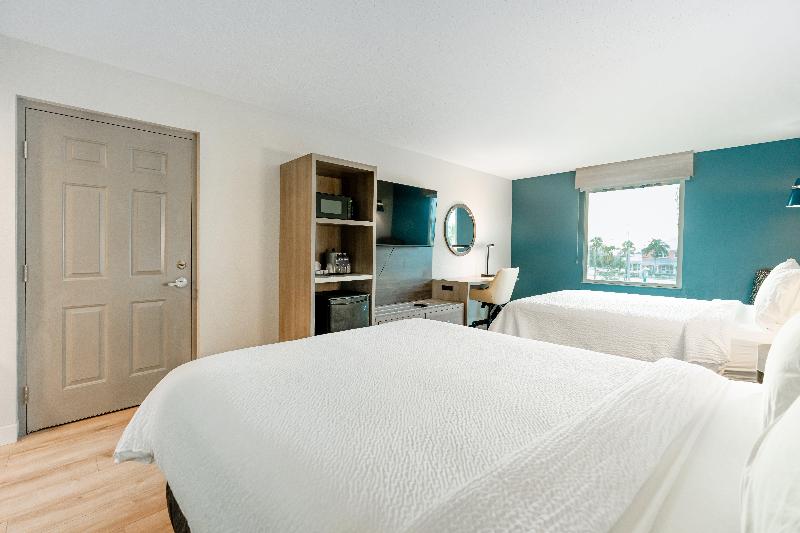Holiday Inn Express Hotel & Suites Cocoa Beach