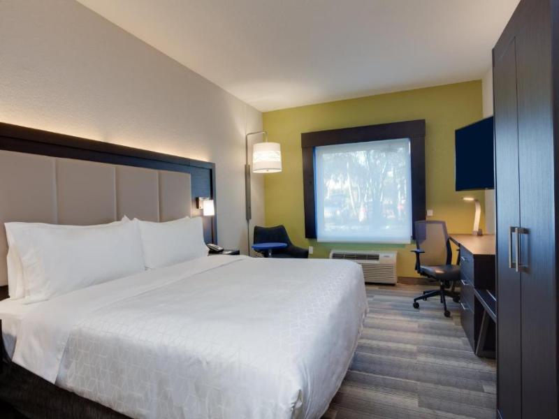 Holiday Inn Express Hotel&Suites Fort Lauderdal image